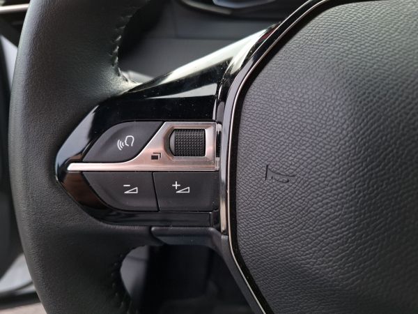 peugeot-2008-2024-gasolina-1199cc