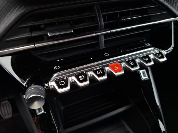 peugeot-2008-2024-gasolina-1199cc