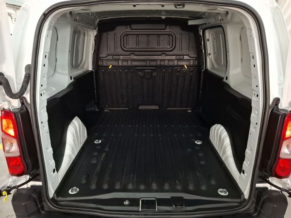 opel-combo-2022-diesel-1499cc