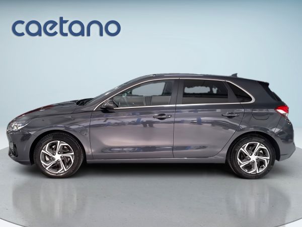 hyundai-i30-2023-gasolina-998cc