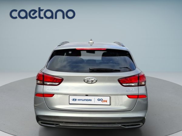 hyundai-i30-2023-gasolina-998cc