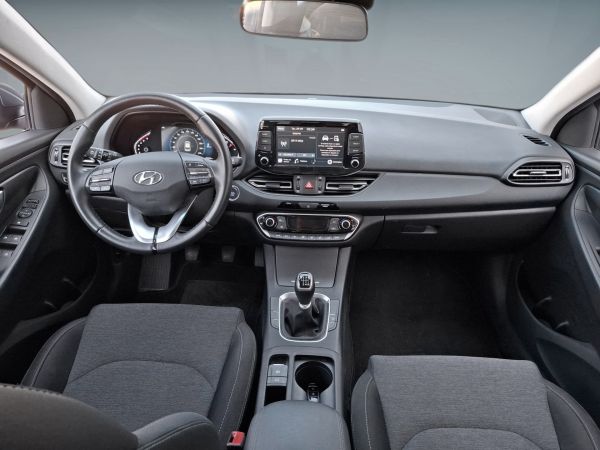 hyundai-i30-2023-gasolina-998cc