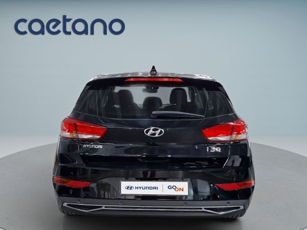 hyundai-i30-2023-gasolina-998cc