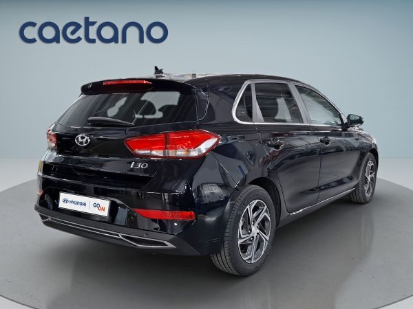hyundai-i30-2023-gasolina-998cc