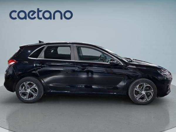 hyundai-i30-2023-gasolina-998cc