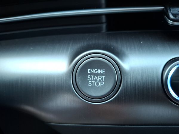 hyundai-kauai-2025-gasolina-998cc