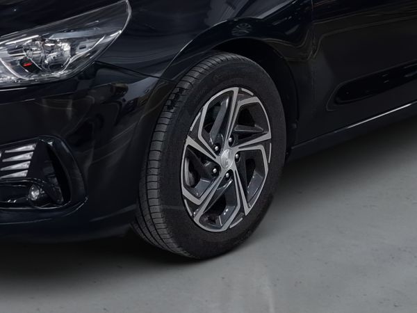 hyundai-i30-2023-gasolina-998cc