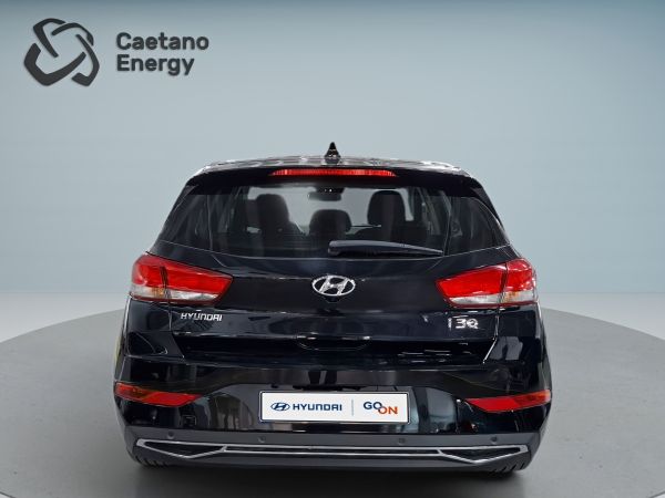 hyundai-i30-2023-gasolina-998cc