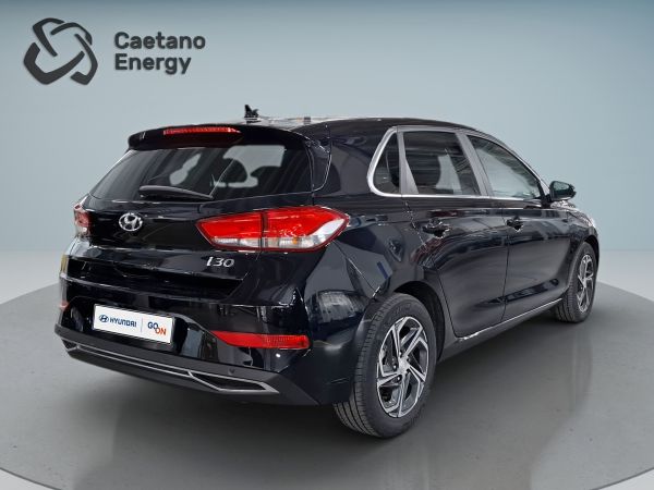 hyundai-i30-2023-gasolina-998cc