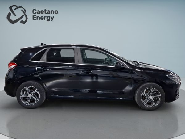 hyundai-i30-2023-gasolina-998cc