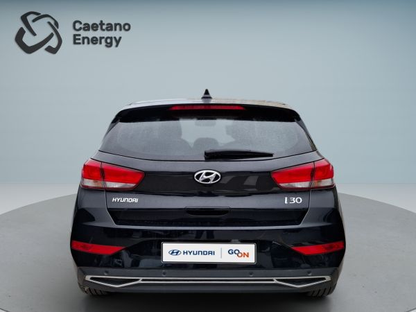 hyundai-i30-2023-gasolina-998cc