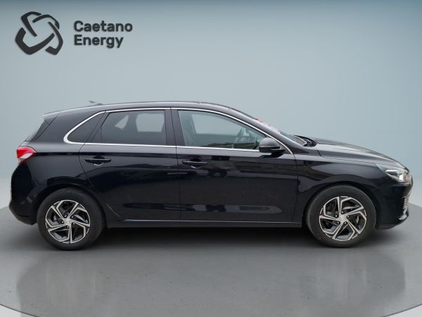 hyundai-i30-2023-gasolina-998cc