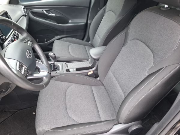 hyundai-i30-2023-gasolina-998cc