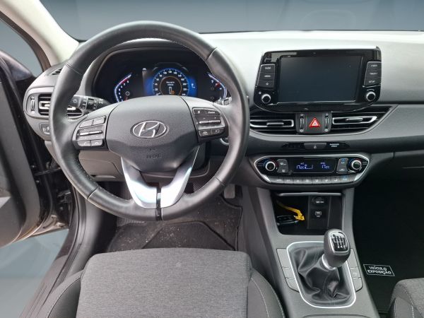 hyundai-i30-2023-gasolina-998cc