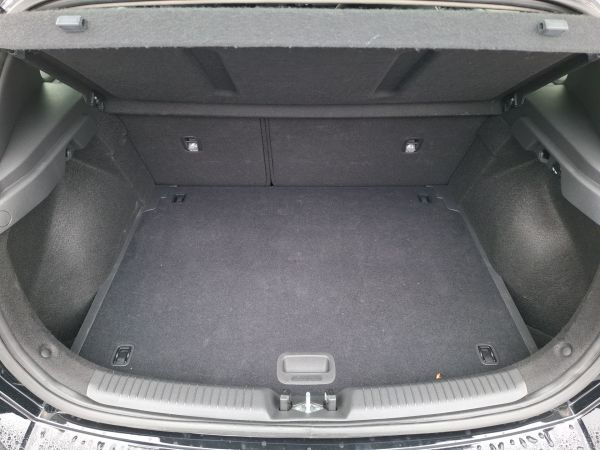 hyundai-i30-2023-gasolina-998cc