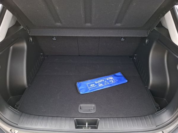 hyundai-kauai-2025-gasolina-998cc