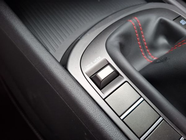 hyundai-kauai-2026-gasolina-998cc