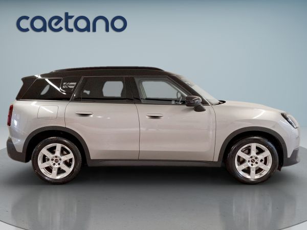 mini-countryman-2025-diesel-1995cc