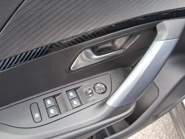 peugeot-2008-2020-gasolina-1199cc