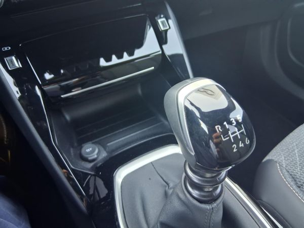 peugeot-2008-2024-gasolina-1199cc