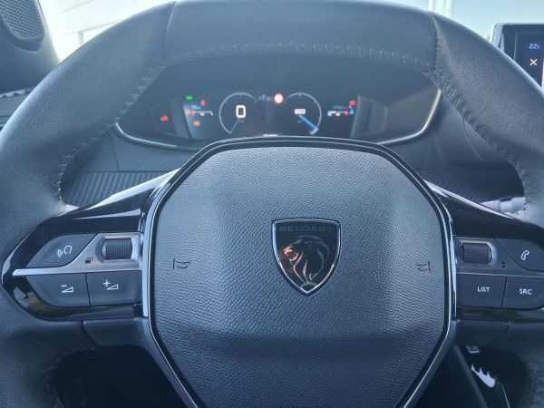 peugeot-2008-2024-gasolina-1199cc