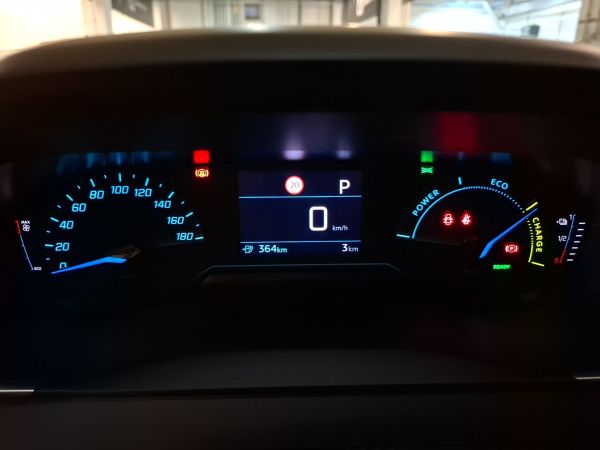 peugeot-2008-2025-eletrico-0cc