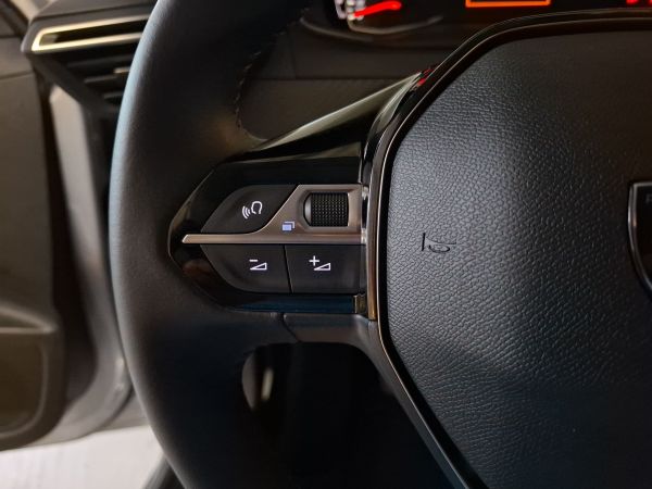 peugeot-208-2026-gasolina-1199cc