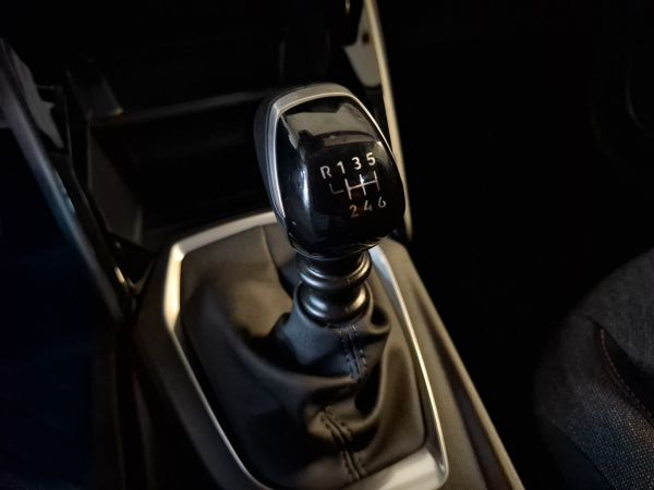 peugeot-208-2026-gasolina-1199cc