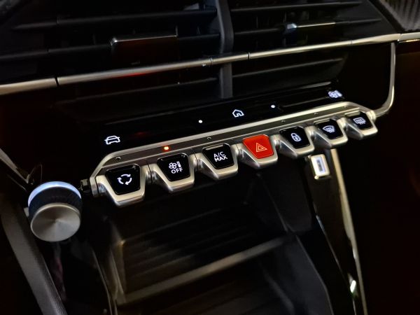 peugeot-208-2026-gasolina-1199cc