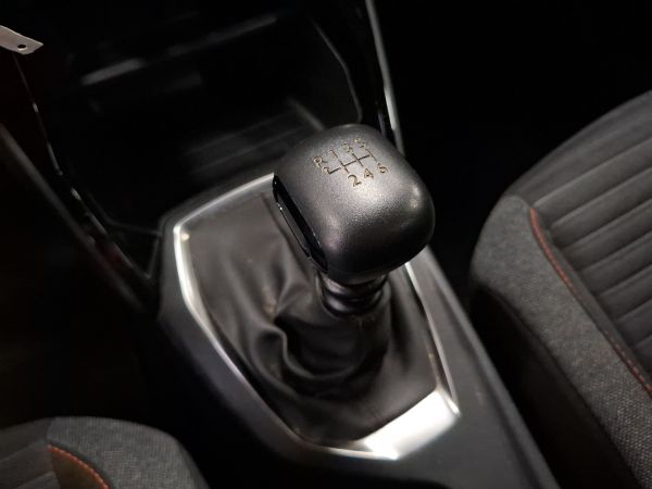 peugeot-2008-2022-gasolina-1199cc