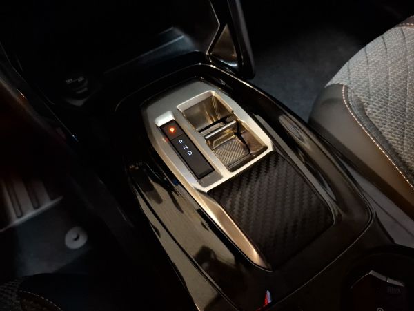 peugeot-208-2026-gasolina-1199cc