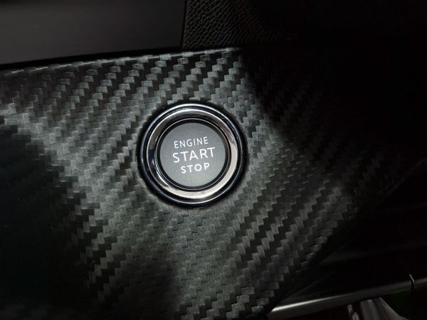 peugeot-208-2025-eletrico-0cc