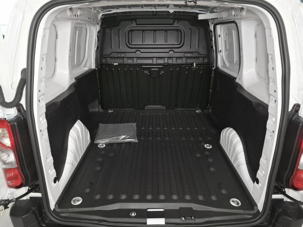 peugeot-partner-2025-diesel-1499cc