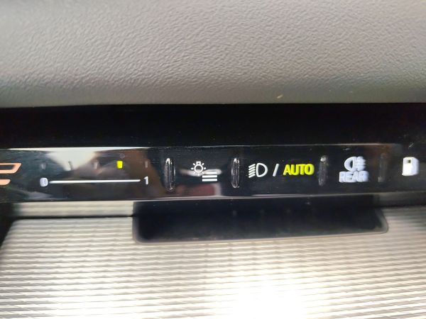 bmw-serie-5-2025-hibrido-1998cc