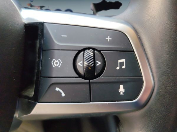 bmw-serie-1-2025-gasolina-1499cc