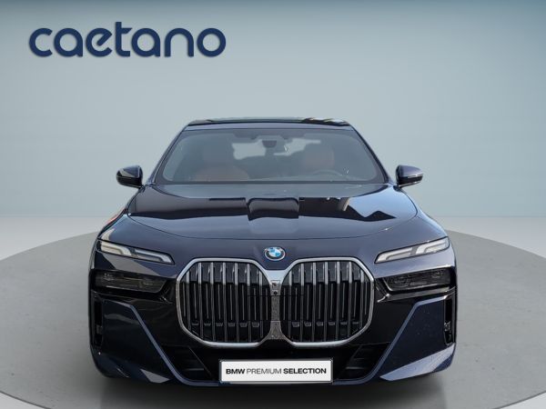 bmw-serie-7-2025-hibrido-2998cc
