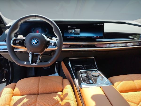 bmw-serie-7-2025-hibrido-2998cc