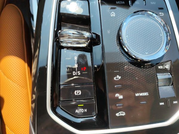 bmw-serie-7-2025-hibrido-2998cc