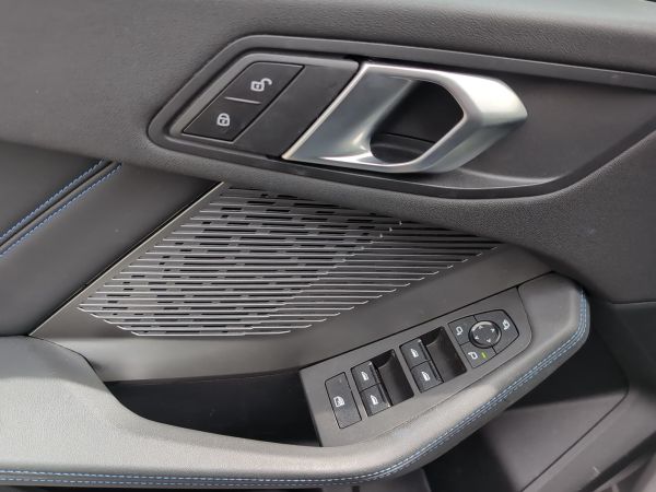 bmw-serie-1-2025-gasolina-1499cc