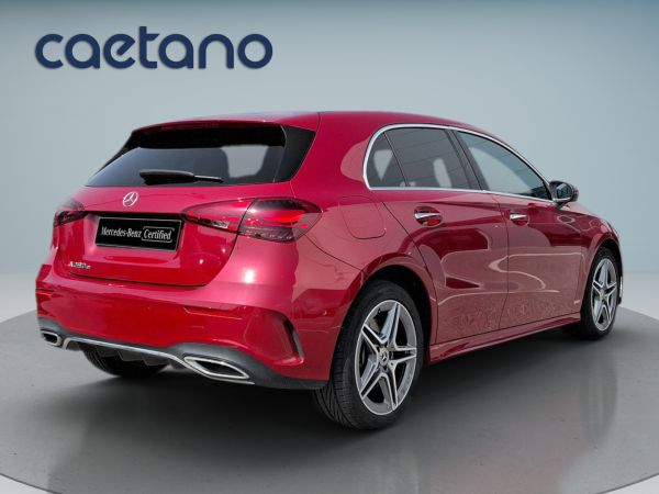 mercedes-benz-classe-a-2023-hibrido-1332cc