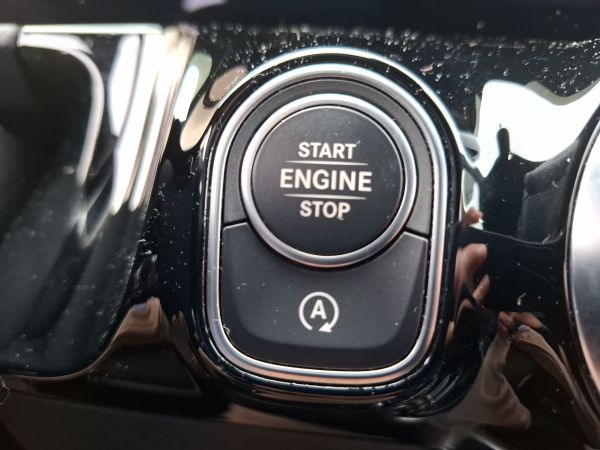 mercedes-benz-gla-2023-diesel-1950cc