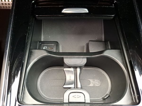 mercedes-benz-gla-2023-diesel-1950cc
