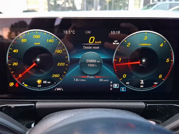 mercedes-benz-gla-2023-diesel-1950cc