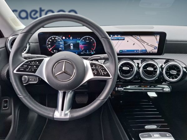 mercedes-benz-cla-2025-diesel-1950cc