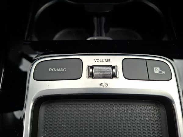 mercedes-benz-cla-2025-diesel-1950cc