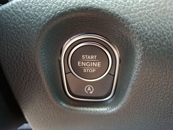 mercedes-benz-vito-2026-diesel-1950cc