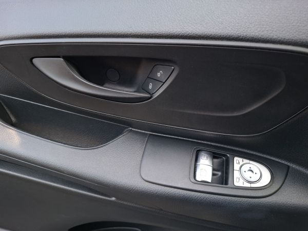 mercedes-benz-vito-2023-diesel-1950cc