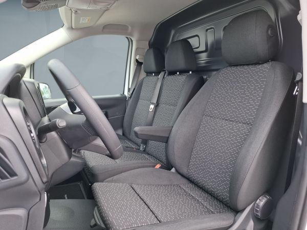 mercedes-benz-vito-2025-diesel-1950cc
