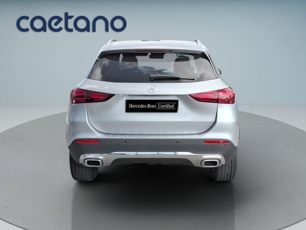 mercedes-benz-gla-2026-hibrido-1332cc