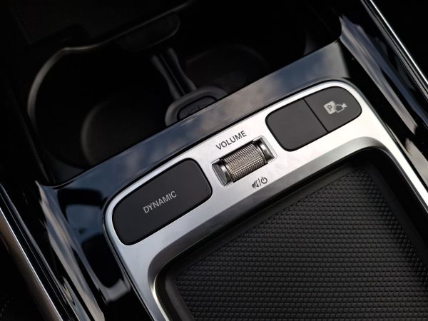 mercedes-benz-gla-2026-hibrido-1332cc